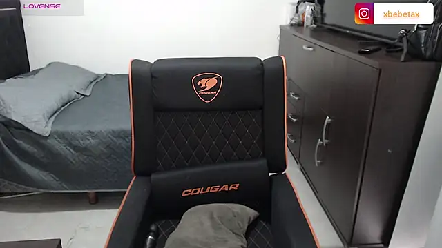 Snapshot of xxbbtaa chatting on November 30, 7:47 pm xxbbtaa online show from November 30, 7:47 pm