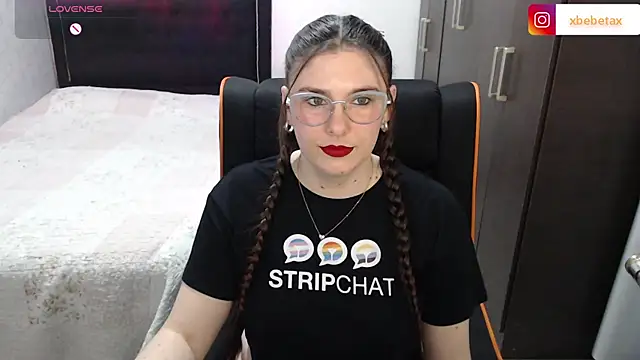 Snapshot of xxbbtaa chatting on October 14, 2:01 am xxbbtaa online show from October 14, 2:01 am