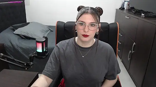 xxbbtaa online show from May 1, 8:25 pm