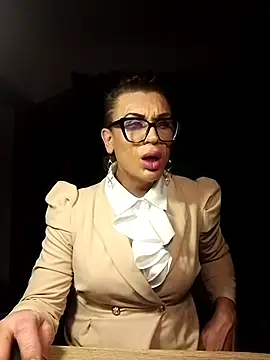 lilianashemale online show from October 28, 11:36 pm