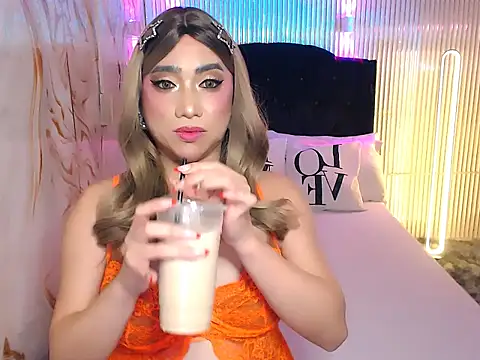 Snapshot of 24cmBananaSelfsucker chatting on November 23, 2:05 pm 24cmBananaSelfsucker online show from November 23, 2:05 pm