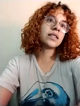 Snapshot of EmmaMelissa0521 chatting on November 24, 10:54 pm EmmaMelissa0521 online show from November 24, 10:54 pm