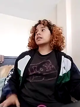 EmmaMelissa0521 online show from February 11, 7:25 pm