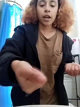 EmmaMelissa0521 online show from March 9, 4:43 pm