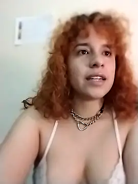 Snapshot of EmmaMelissa0521 chatting on November 4, 3:43 am EmmaMelissa0521 online show from November 4, 3:43 am