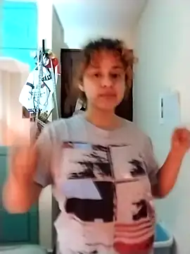 Snapshot of EmmaMelissa0521 chatting on November 30, 1:39 am EmmaMelissa0521 online show from November 30, 1:39 am