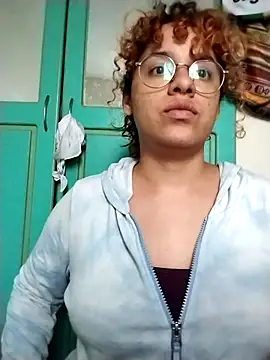 Snapshot of EmmaMelissa0521 chatting on October 31, 8:05 pm EmmaMelissa0521 online show from October 31, 8:05 pm