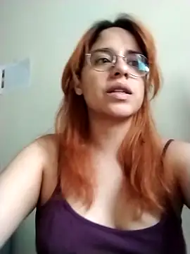 Snapshot of EmmaMelissa0521 chatting on November 6, 10:25 pm EmmaMelissa0521 online show from November 6, 10:25 pm