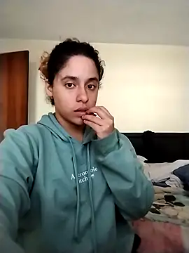 EmmaMelissa0521 online show from March 10, 8:02 pm