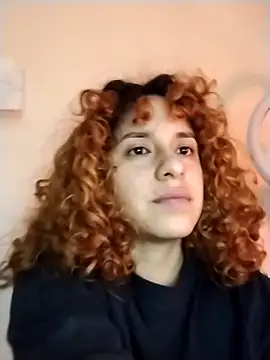 Snapshot of EmmaMelissa0521 chatting on December 3, 5:19 am EmmaMelissa0521 online show from December 3, 5:19 am