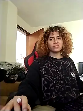 EmmaMelissa0521 online show from March 21, 4:33 pm