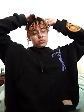 EmmaMelissa0521 online show from February 8, 7:33 pm