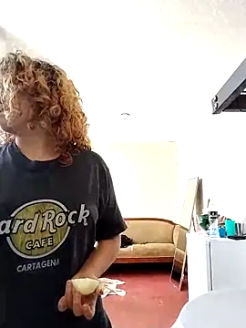 EmmaMelissa0521 online show from April 1, 3:42 pm