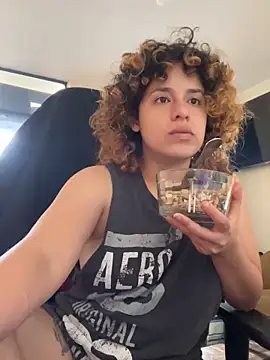 EmmaMelissa0521 online show from April 13, 2:32 pm