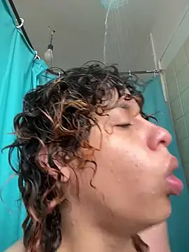 EmmaMelissa0521 online show from April 17, 1:25 pm