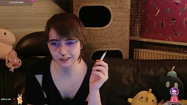 Snapshot of GamerGirl_Eve chatting on November 12, 7:18 pm GamerGirl Eve online show from November 12, 7:18 pm