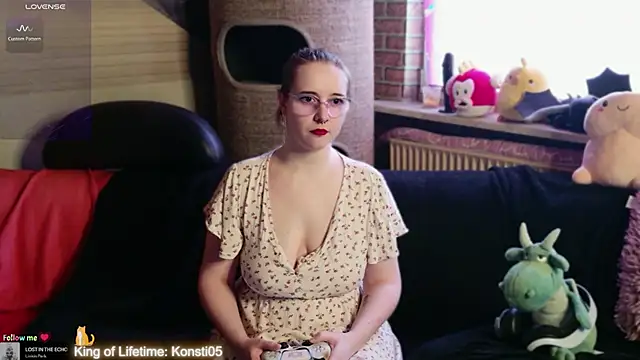 GamerGirl Eve online show from May 24, 2:39 pm
