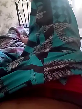 Snapshot of Faelpauzudo13 chatting on February 25, 2:28 pm Faelpauzudo13 online show from February 25, 2:28 pm