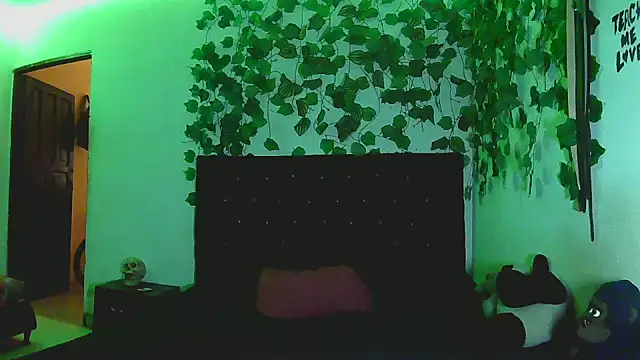 caribbeanlover1 online show from March 17, 2:25 am