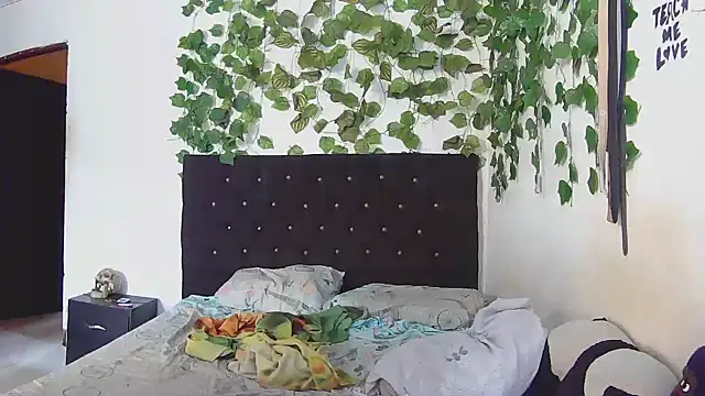 caribbeanlover1 online show from March 1, 1:22 pm