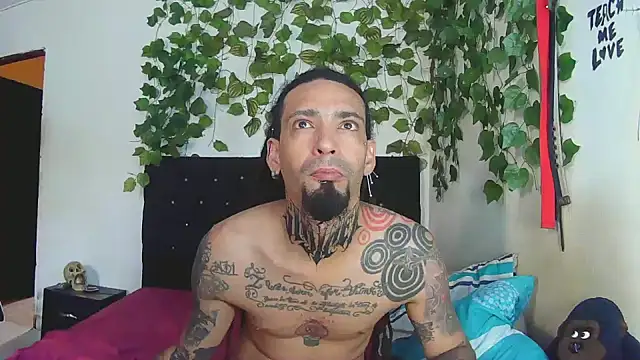 Snapshot of caribbeanlover1 chatting on May 15, 2:04 pm caribbeanlover1 online show from May 15, 2:04 pm