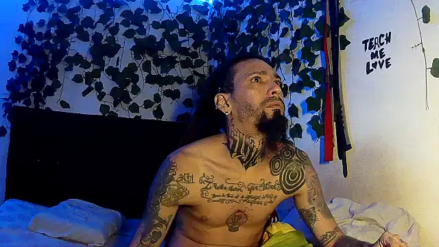 caribbeanlover1 online show from July 12, 6:25 am