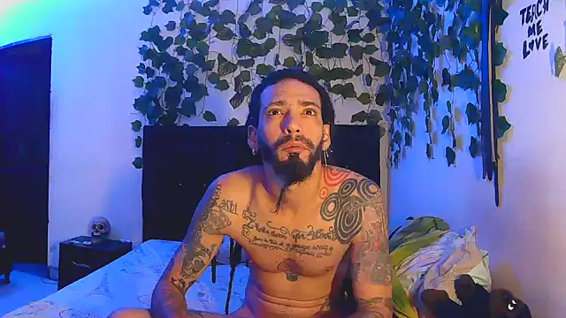 caribbeanlover1 online show from February 13, 12:38 pm