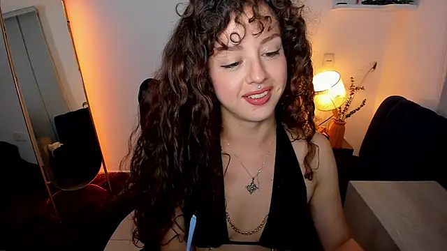 Cassandra Caiin online show from April 19, 2:56 am