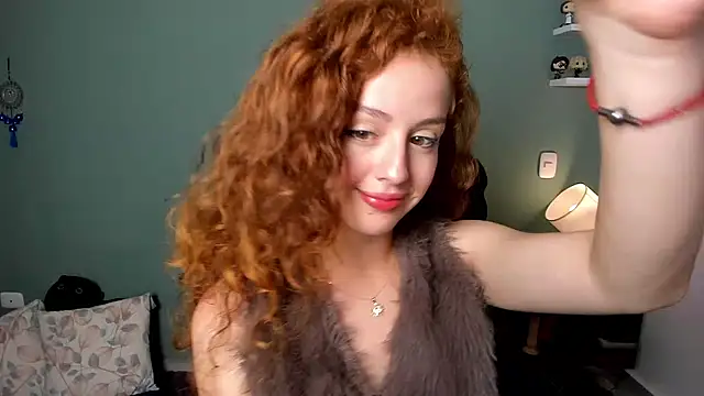 Cassandra Caiin online show from December 29, 11:39 pm