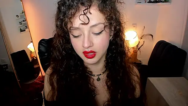 Cassandra Caiin online show from May 13, 2:18 am