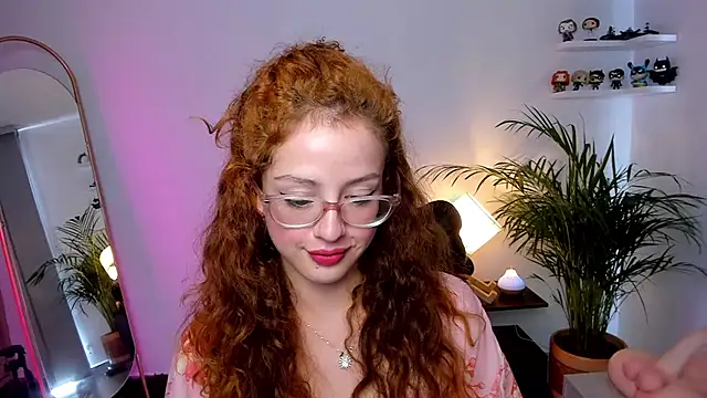 Cassandra Caiin online show from January 22, 9:10 pm