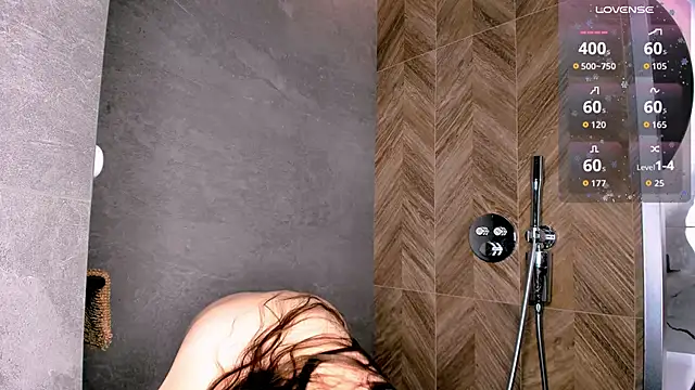 BondGirll online show from December 15, 6:52 am