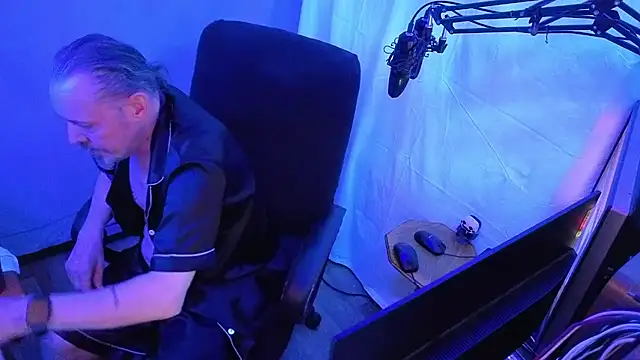 Richy  Rich  online show from April 10, 12:50 am