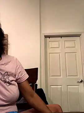 Snapshot of realninafame chatting on October 4, 5:31 am realninafame online show from October 4, 5:31 am