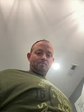 smokeymt420 online show from May 9, 6:33 pm
