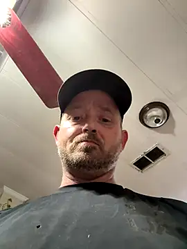 Snapshot of smokeymt420 chatting on January 6, 4:16 am smokeymt420 online show from January 6, 4:16 am