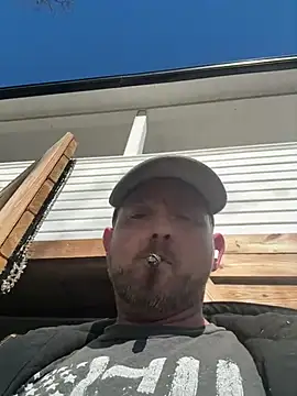 Snapshot of smokeymt420 chatting on March 12, 8:35 pm smokeymt420 online show from March 12, 8:35 pm