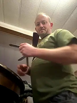 smokeymt420 online show from December 1, 1:01 pm