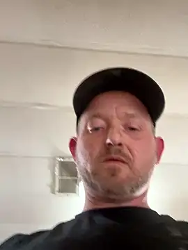 Snapshot of smokeymt420 chatting on January 14, 4:27 am smokeymt420 online show from January 14, 4:27 am