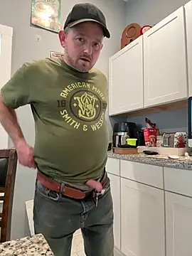 Snapshot of smokeymt420 chatting on February 13, 5:13 pm smokeymt420 online show from February 13, 5:13 pm