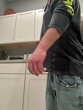 Snapshot of smokeymt420 chatting on February 11, 5:40 am smokeymt420 online show from February 11, 5:40 am