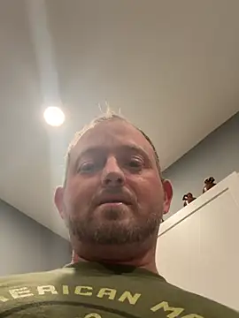 Snapshot of smokeymt420 chatting on February 14, 5:18 am smokeymt420 online show from February 14, 5:18 am