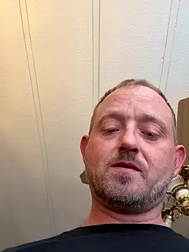 Snapshot of smokeymt420 chatting on January 8, 7:53 pm smokeymt420 online show from January 8, 7:53 pm