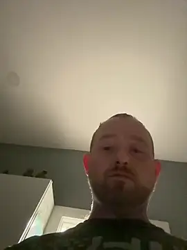 Snapshot of smokeymt420 chatting on March 12, 8:29 am smokeymt420 online show from March 12, 8:29 am