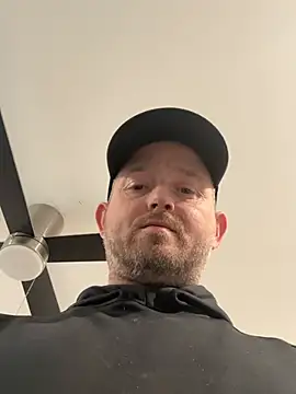 Snapshot of smokeymt420 chatting on February 3, 7:19 pm smokeymt420 online show from February 3, 7:19 pm