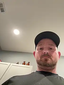 Snapshot of smokeymt420 chatting on February 9, 7:17 am smokeymt420 online show from February 9, 7:17 am