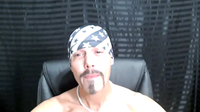 Snapshot of ThickD2C chatting on January 22, 7:56 pm ThickD2C online show from January 22, 7:56 pm