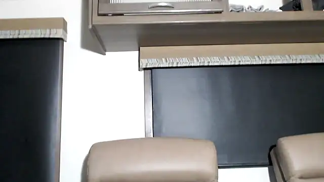 ThickD2C online show from March 5, 10:27 pm