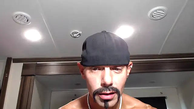 ThickD2C online show from November 8, 5:38 pm