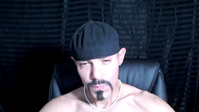 Snapshot of ThickD2C chatting on January 31, 6:14 pm ThickD2C online show from January 31, 6:14 pm